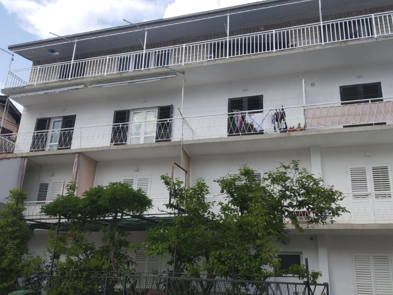 Guest House Gracijana Makarska Ngoại thất bức ảnh