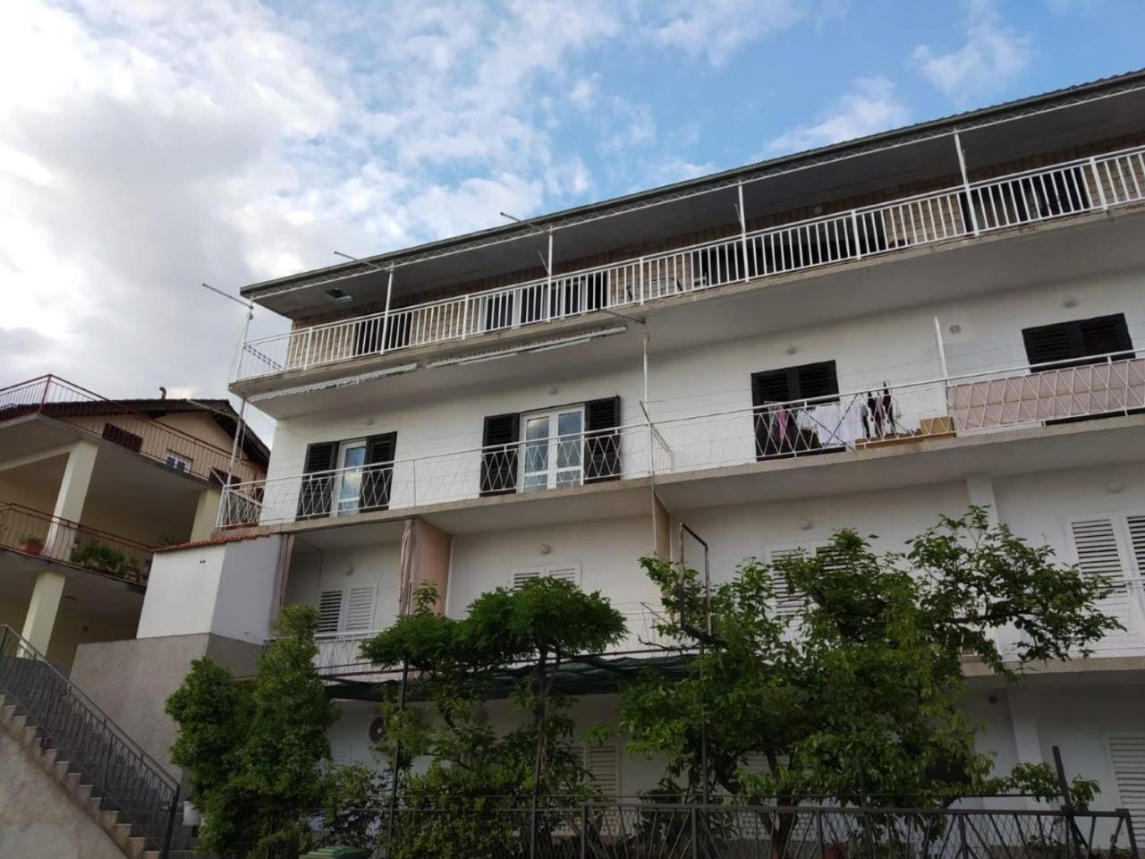 Guest House Gracijana Makarska Ngoại thất bức ảnh